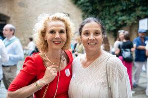 Daniela Grumbach und Birgit Hass beim Netzwerken