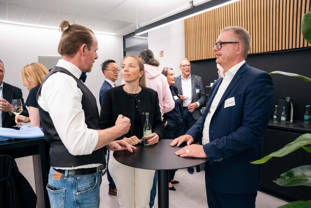 Christian Hendrik Knappe, Vera Claas und Pietro de Bernardo beim Finfluencer Circle