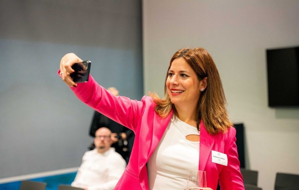 Fabienne Lindner beim Finfluencer Circle Award 2025